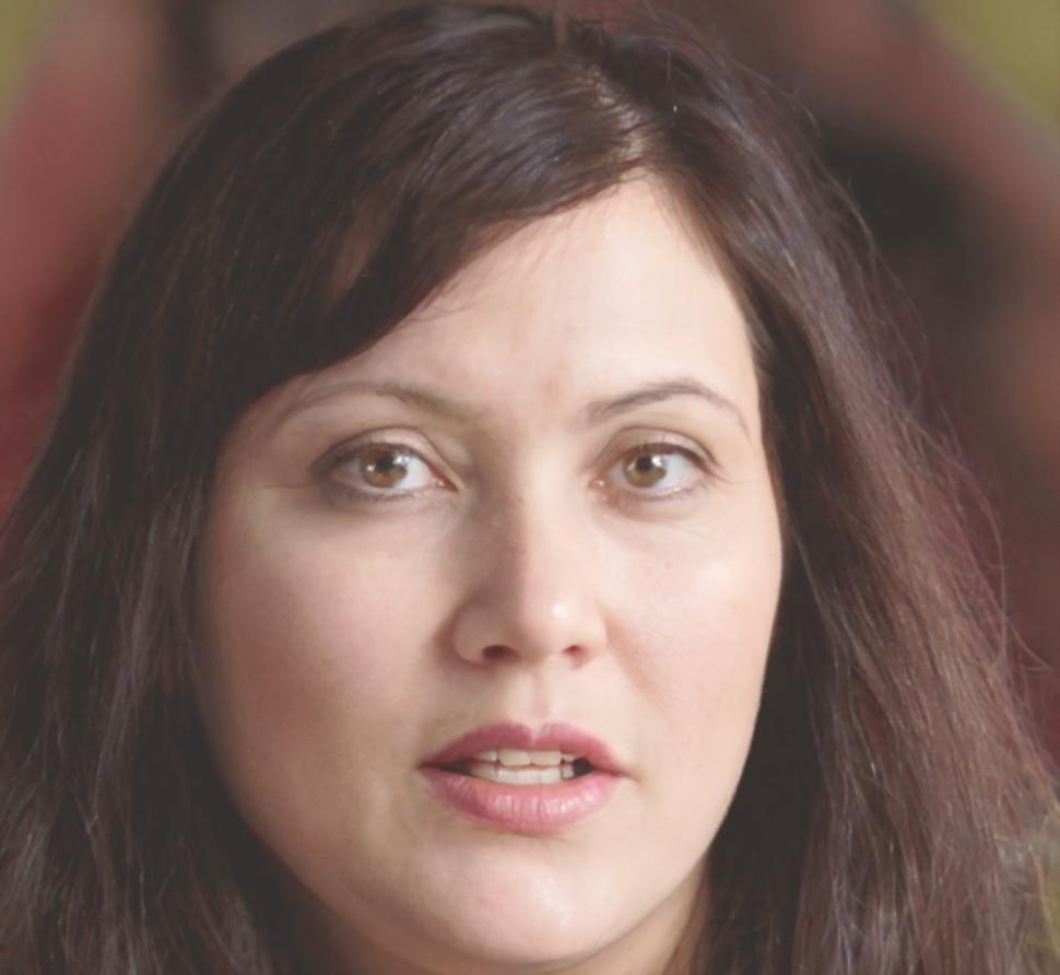 Retrato profesional de Máire Ó Séaghdha